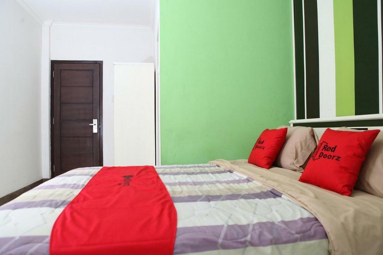 Reddoorz Plus @ Talaga Bodas Bandung Exterior foto